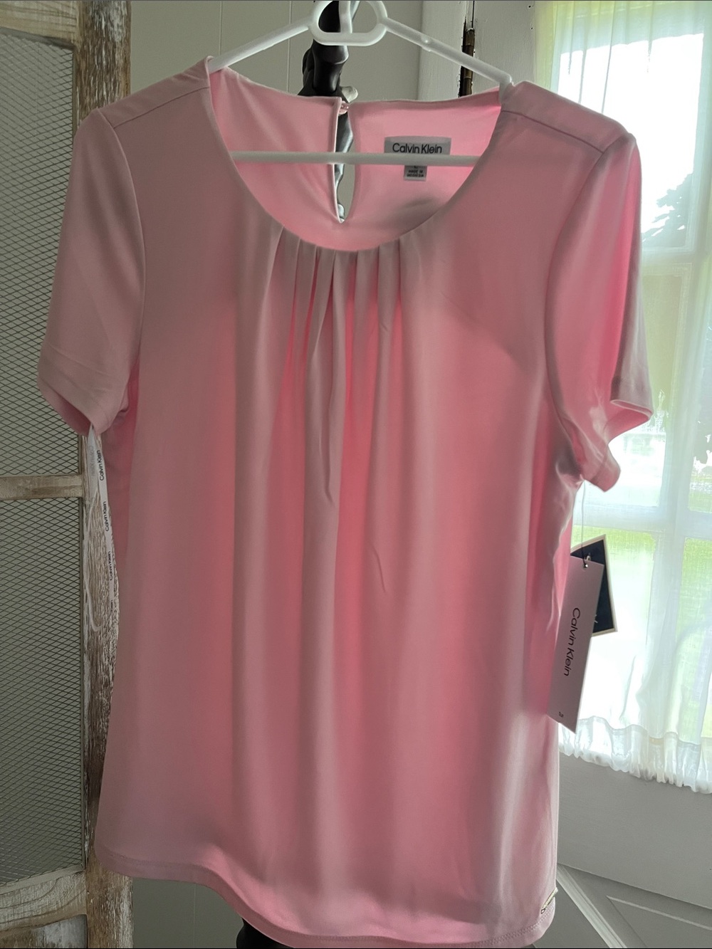 Calvin Klein Women’s Pink Pleated Short-Sleeve Blouse